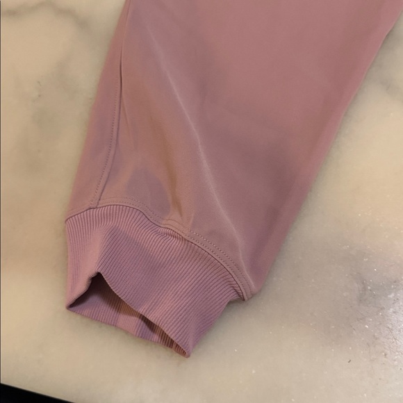 Lululemon On the Fly Jogger 28" *Woven - Pink Taupe (light muted pink) - Picture 12 of 13